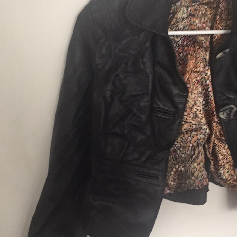Leather jacket - Picture 3 of 7
